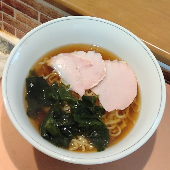 スープがおいしい☆わかめラーメン